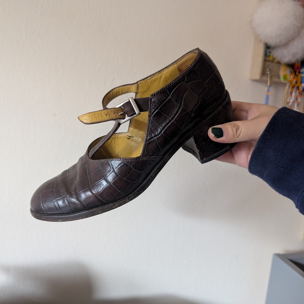 Elegant Brown Crocodile Pattern Mary Jane Shoes